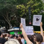 O plano da campanha de Flávio para tentar recuperar imagem do senador